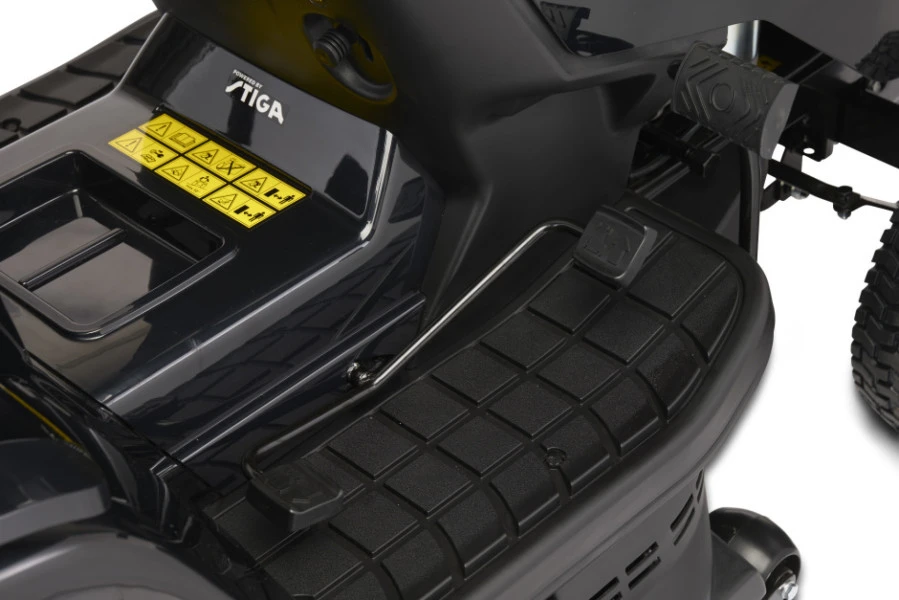 Alpina Benzine Tuintraktor AT4 84 HA 6 Alpina Benzine Tuintraktor AT4 84 HA - Afbeelding 4