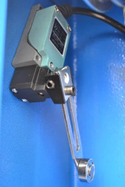 HBM Professionele 2 Koloms Hydraulische Hefbrug 4 Ton 22 HBM Professionele 2 Koloms Hydraulische Hefbrug 4 Ton -Thuisgereedschap Winkel dsc 0761.jpg 1200x600 cb484ebc88