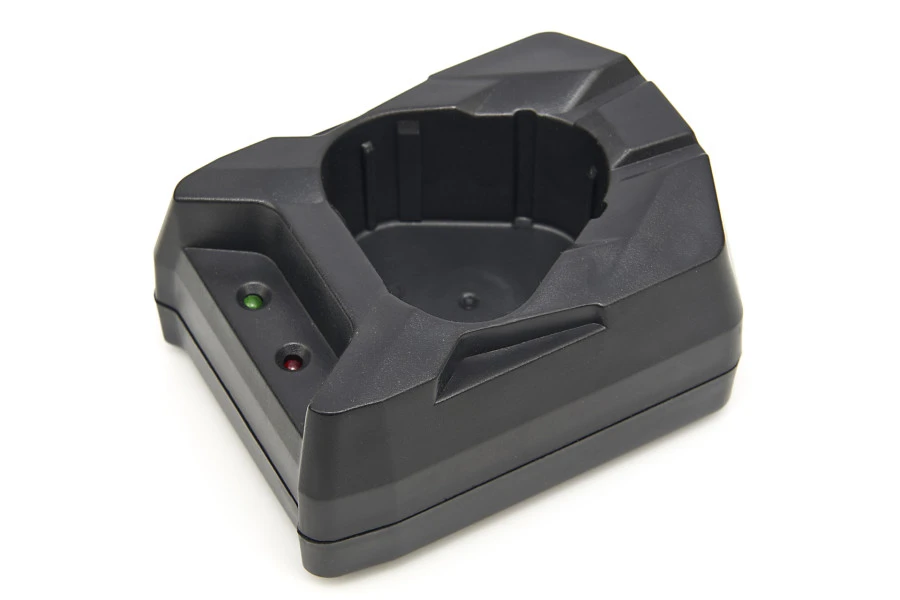 HBM Acculader Voor 12 Volt 2,0 Ah Accu AC10 3 HBM Acculader Voor 12 Volt 2,0 Ah Accu AC10