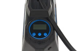 HBM 12 Volt Draagbare Digitale Compressor Met Accessoires 10 HBM 12 Volt Draagbare Digitale Compressor Met Accessoires -Thuisgereedschap Winkel hbm 476 3.jpg 1200x600 51414ebc88