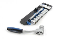 Hyundai 12 Delige Dopsleutel Sets CrV Kunststof Houder 15 Hyundai 12 Delige Dopsleutel Sets CrV Kunststof Houder -Thuisgereedschap Winkel hbm 477 1.jpg 1200x600 84680ebc88